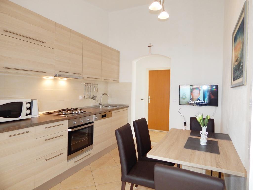Apartments Nedjeljka Ražanj Rum bild